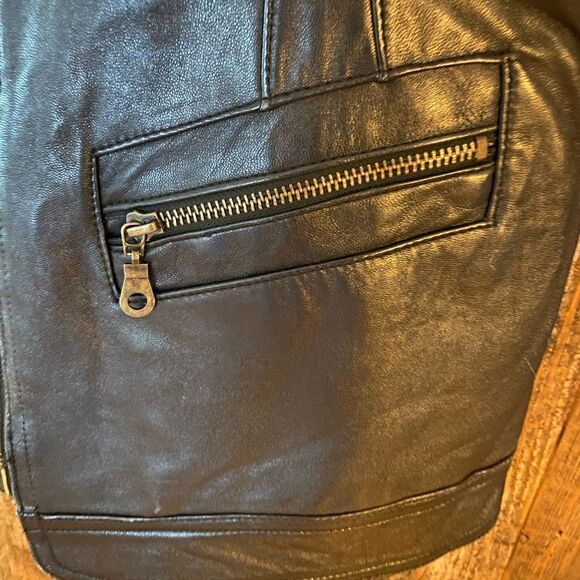 DS Sz L Black Vintage 100% Leather Motorcycle Zip Front Pocket Vest - Picture 6 of 9
